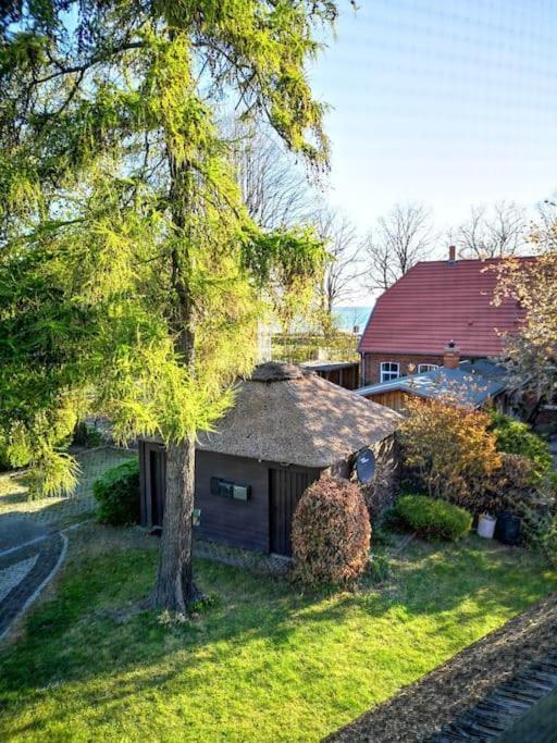 Reethaus Mit Meerblick- In 30 Sekunden Am Strand Apartamento Boltenhagen  Exterior foto